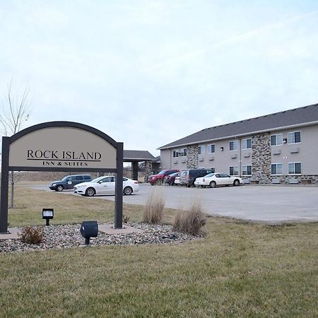 Rock Island Inn & Suites Atlantic Exterior photo