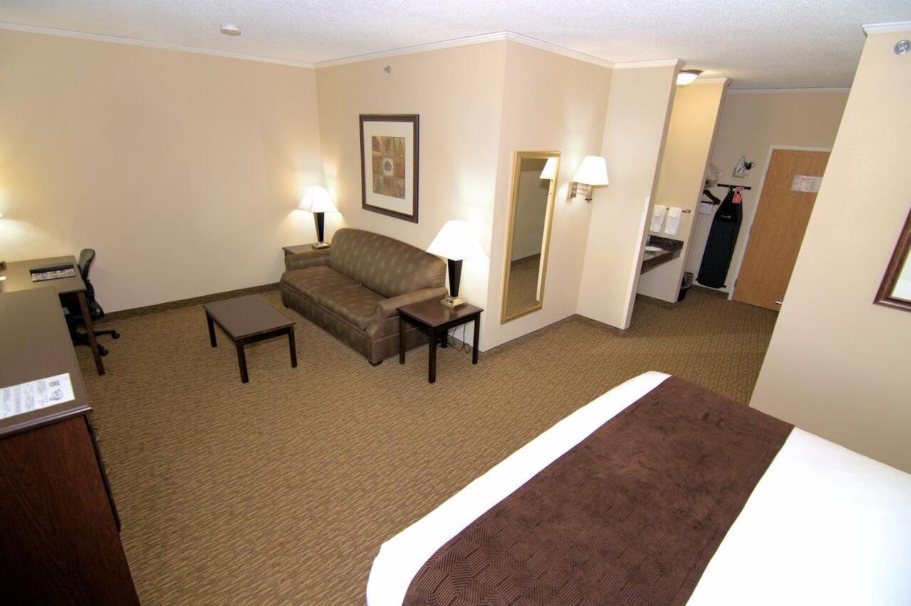 Rock Island Inn & Suites Atlantic Exterior photo